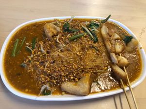 satay bee hoon $6 👍🏻👍🏻👍🏻 at Food in The Woods 小树林 in Northeast Singapore