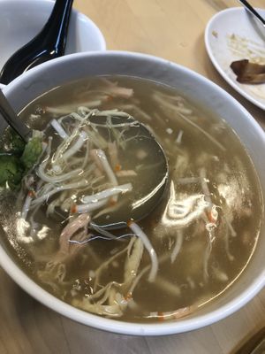 mother earth special — “say no to shark fin” soup $10 👍🏻 at Food in The Woods 小树林 in Northeast Singapore