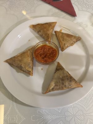 Samosas (ate 2 before taking the photo comes with 6)  at Nuria in Madrid