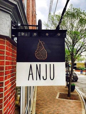 street sign at Anju Noodle Bar in Kittery