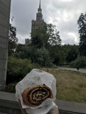 Wegańska drożdżówka z czekoladą / vegan chocolate sweet bun at Piekarnia Aromat in Warsaw