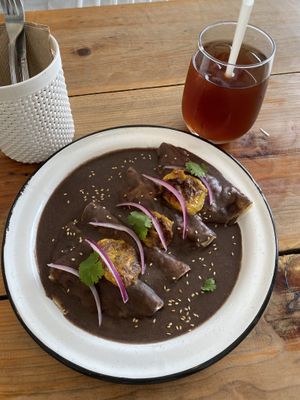 Enchiladas con salsa frijole  at Meriland in Merida