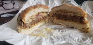 Garlic mushroom Swiss burger
Grilled plant-based patty, garlicy grilled mushrooms, swiss cheese, vegan garlic mayo. Gluten free. Vegan without the swiss. Not vegan. at Labyrinth Press Company in Jamestown