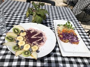 Açaí bowl and avocado toast  at Kat's Kitchen Grab'N'Go in Split