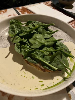 Celeriac steak with spinach and dashi beurre blanc at Eppo in Antwerpen