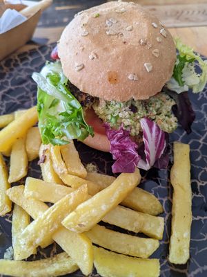 Hamburguesa vegana de brócoli at Bar Canijo in Algodonales