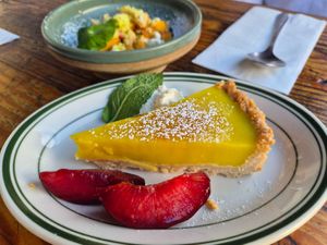 Lemongrass+makrut brulee tart w/macerated blood plum+cream: very good, the lemongrass works well, LOVED the cream at Ballard's in Thornbury