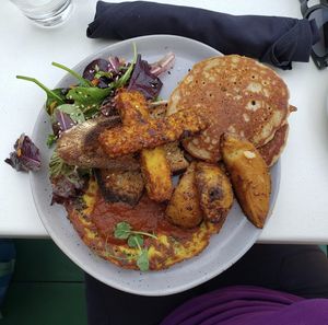 pancake breakfast plate  at Hello 123 in Montreal