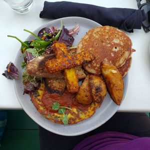 Le géant d'Irène 😋 at Hello 123 in Montreal