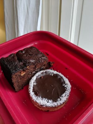 Brownie and cookie tart at La Cafetiere Felee in Nantes