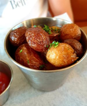  at Nic's on Beverly in Los Angeles