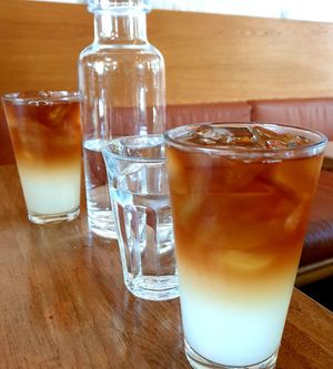 Arnold Palmers at Nic's on Beverly in Los Angeles