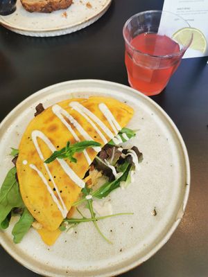 Pannenkoek met artisjokspread + bosvruchten limonade at LIEF in Mechelen