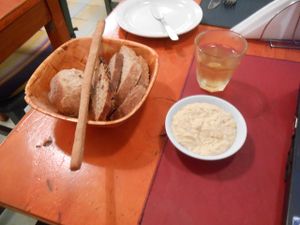 appetizer, hummus, bread at Buenos Aires Verde - Gorriti in Buenos Aires