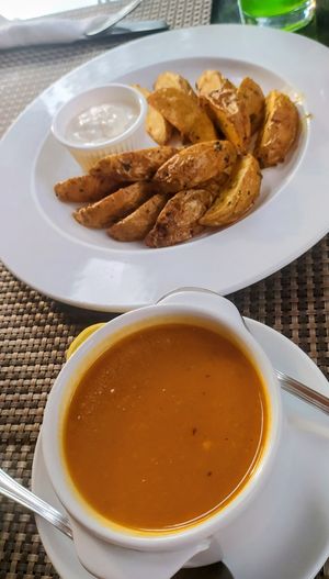 Zuppa di lenticchie e patate al forno at Vegan In Our House in Cairo