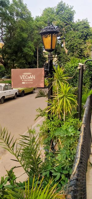 L'insegna at Vegan In Our House in Cairo