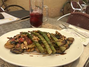 Grilled vegetables   at La Costa del Adobe in El Burgo Ranero
