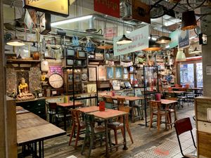 Atmosphere  at Thaikhun in Bath