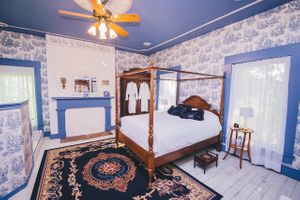 The Caroline Room at the Old Caledonian Bed & Breakfast at Old Caledonian Bed & Breakfast in Caledonia