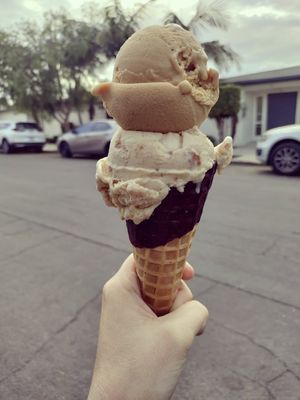 This is a SINGLE half n half at Hug Life in Long Beach