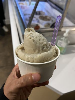 Single scoop vanilla   at Hug Life in Long Beach
