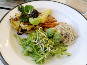 Daily inspiration, two winter salads and many small additions. at Diekochdame in Vienna