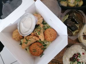 Vegan mezze for 2 at Maison Du Liban in Nancy