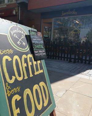 Nice coffee, food and staff at Lovelocks in Liverpool