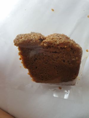 Carrot cake with sesame seeds at Pasa la Nuez in Lima