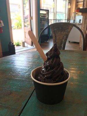 Maine Blueberry Maple vegan hot fudge sundae at Scoop Shack in Ogunquit