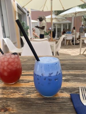 Iced latte spirulina  at Donna Vegana in Mallorca