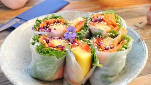 Summer rolls at Donna Vegana in Mallorca