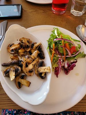 Mushrooms in garlic starter at The Captain's Table  in Barmouth