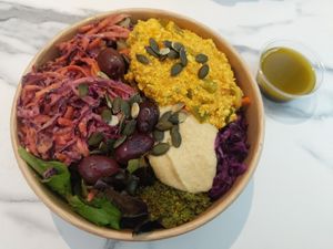 Artisan bowl and sauce at Copper Branch in Strasbourg