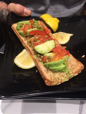 Toast a l’avocat at Copper Branch in Strasbourg