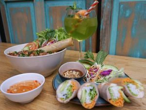 Goi Cuon, bun and a G&T matcha at Eig&Wijs in Hilversum