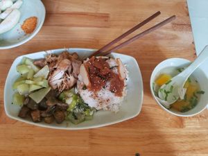 Cooked jackfruit, eggplant, tofu and some other vegetables. The soup had papaya and mushrooms in it. Very tasty 😋. at Bo De Tam Bodhicitta in Da Nang