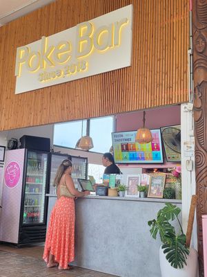  at Poke Bar in Tahiti
