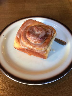Vegan cinnamon roll at La Finca in Mallorca