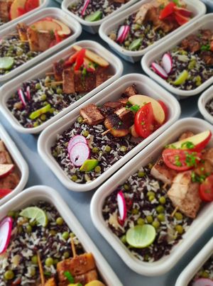 Green box preparation at Les Tabliers Vert in Tahiti