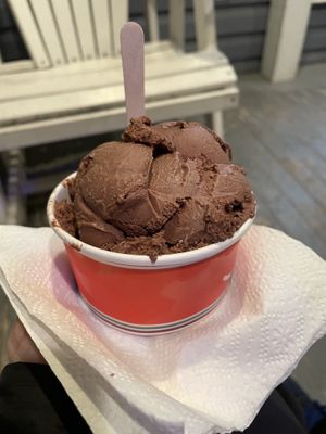 Vegan Chocolate Cheesecake double scoop  at Locopops in Durham