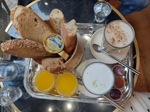 2 breakfox brunches for 9euros each at Fox in Metz
