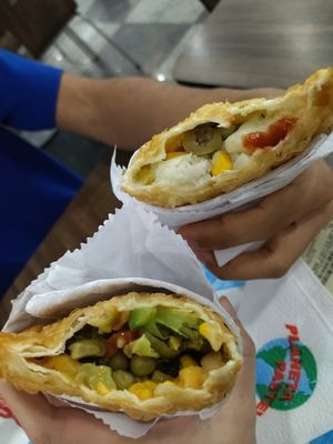 Vegetariano e Batatinha at Planeta Pastel in Santa Catarina