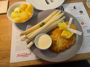 Asparagus with vegan Hollandaise and vegan Schnitzel   at Grosser Kiepenkerl in Muenster