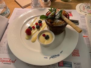 Crumble with plums at Grosser Kiepenkerl in Muenster