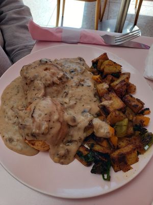  at Erin McKenna's Bakery in Santa Monica