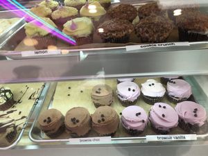 Many many cupcakes at Erin McKenna's Bakery in Santa Monica