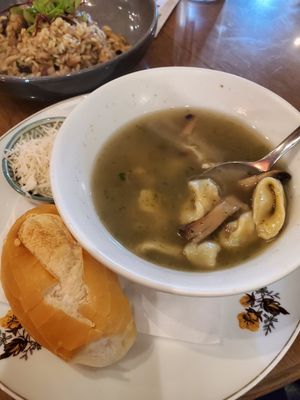 Sopa de capeletti at Emporio Canela in Canela