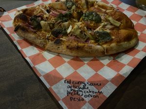 Roulette Vegan Pizza - chefs choice of toppings, chef Ashley knocked it out of the park #Veganuary at Lavery Brewing Co in Erie