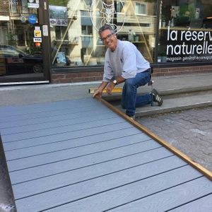 Wheelchair accessible at La Reserve Naturelle in Montreal